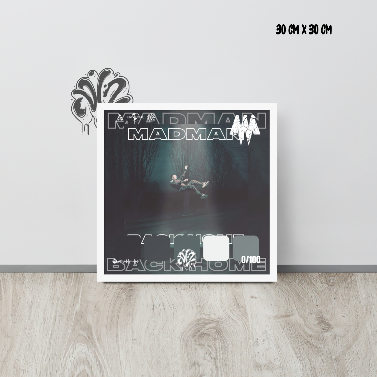Poster 30x30 “Back Home” di Madman – Cornice in Legno Inclusa, Pronto da Appendere